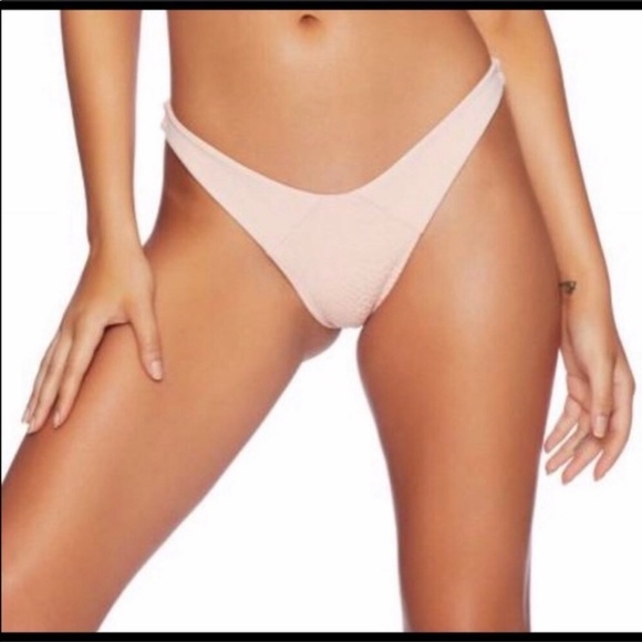 💎 Beach Bunny Bikini SET! - Picture 4 of 6